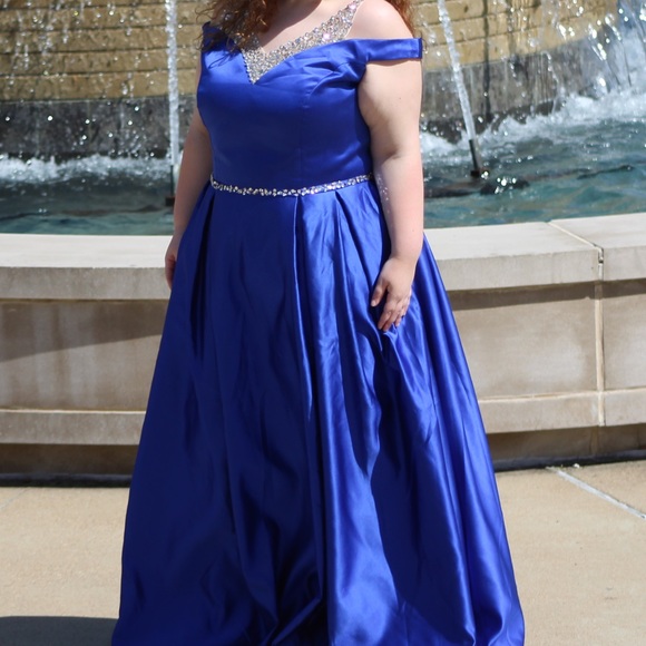 Blue Hoco/prom dress - Picture 2 of 2